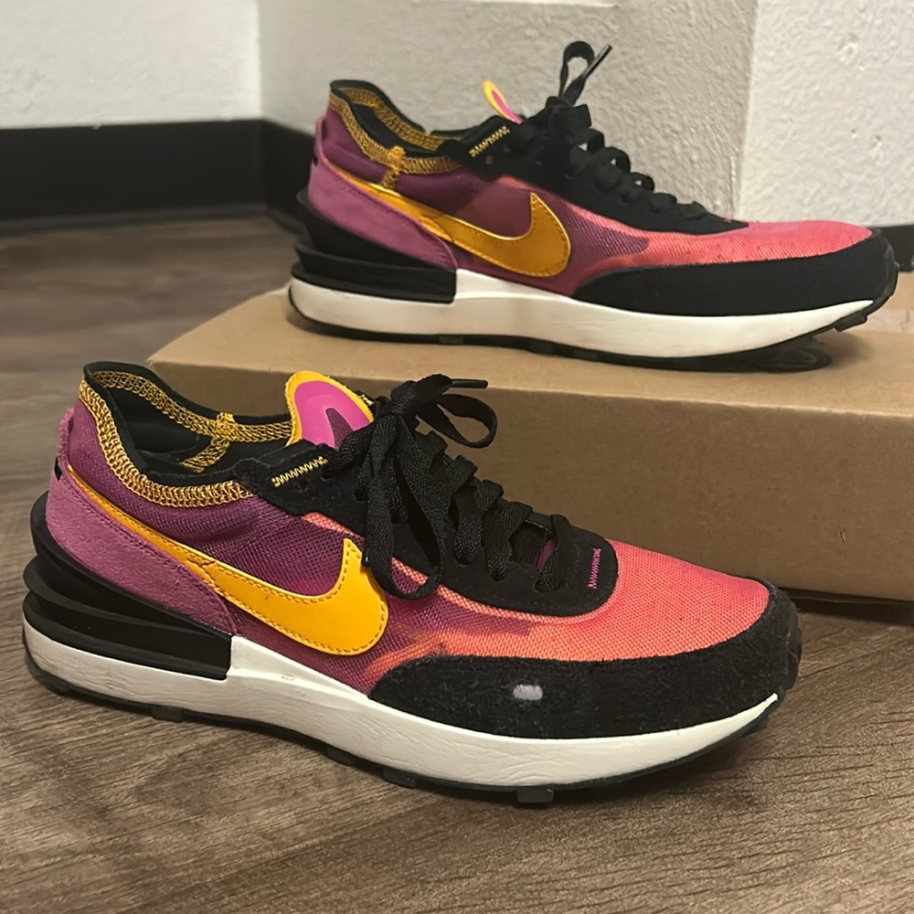 Nike Waffle 1 (Size 8)